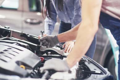 ¿Cómo saber si la batería de tu carro es de libre mantenimiento o con mantenimiento?